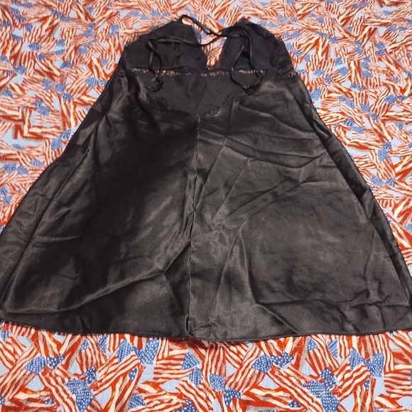 Victoria Secret Elegant Black Lace Trim Short Nightgown - Picture 2 of 13